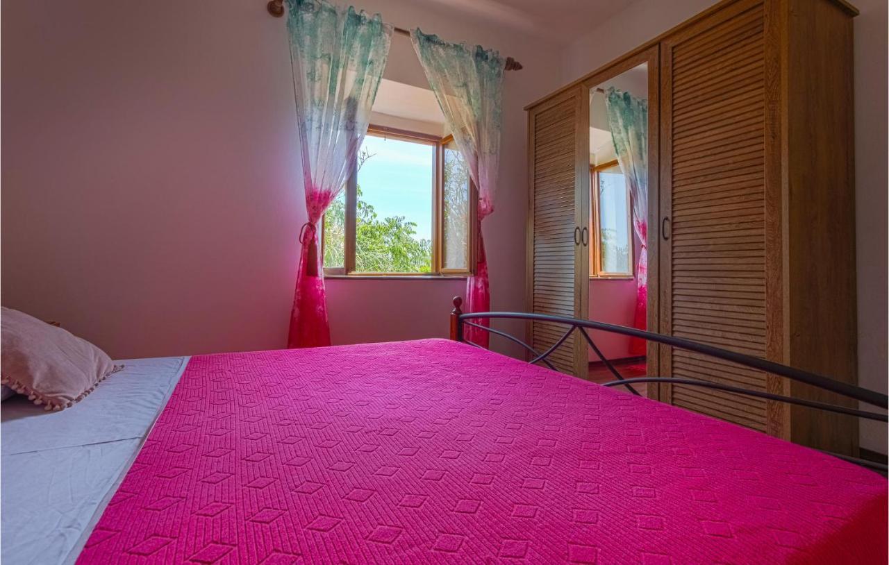 Awesome Home In Zaglav With Wifi Екстериор снимка